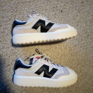 New balance sneakers size 9